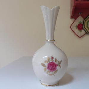 Vaso vintage LENOX Rosebud: avorio con oro 24 carati, alto 8 pollici