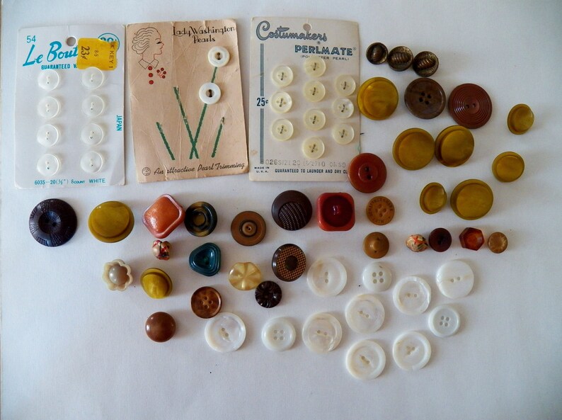 66 Vintage Mid Century Buttons Le Bouton Perlmate Plastic More Great for Projects Junk Journals Scrap booking Sewing /& Crafting