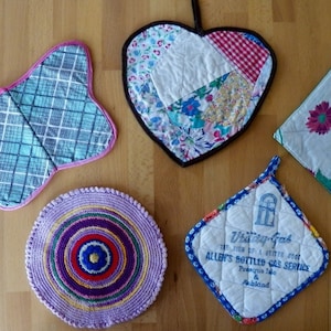 Vintage Set of 5 Hand Made POTHOLDERS/TRIVETS from the 1950&#39;s Quilted Patchwork and Crocheted Instant Collection for your Vintage Kitchen
