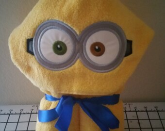 Two Eyed Bob Hooded Bath Towel