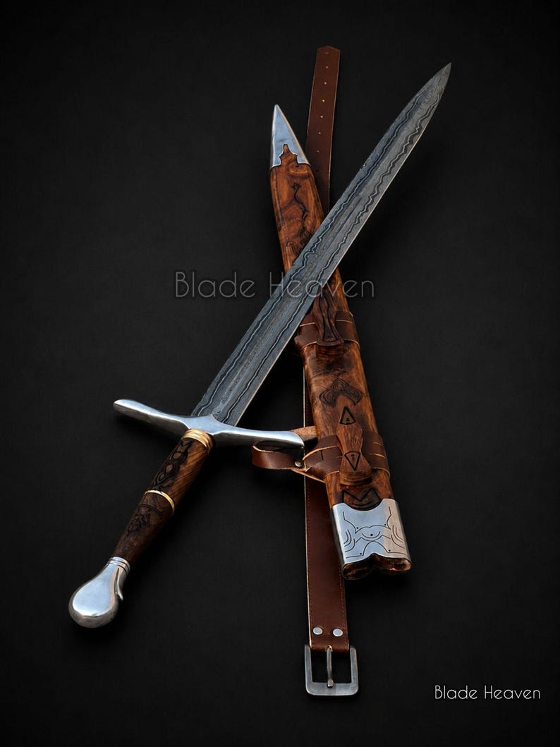 Hand-Forged Elven Longsword: Damascus Steel Blade, Walnut Handle, Emerald Accents image 3
