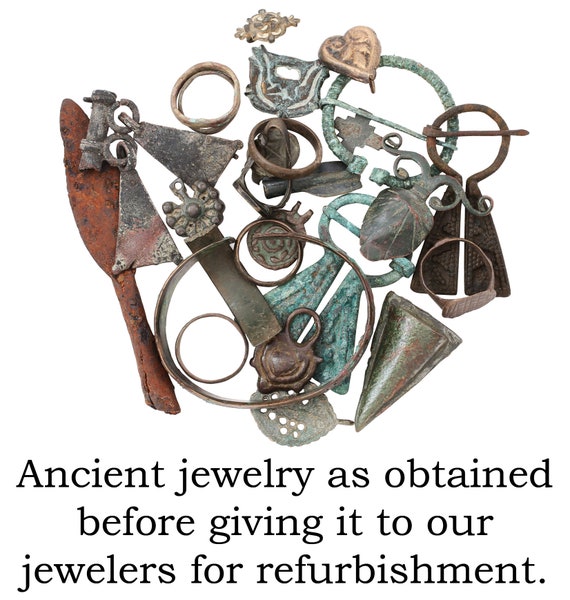 Ancient Bronze Arrowhead Pendant Necklace, Hellen… - image 6