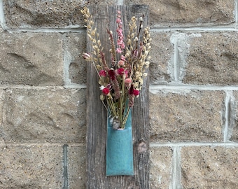 Bolsillo de pared de cerámica en Verdigris hecho a mano