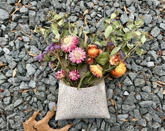 BURK'ART 粘土陶器 押し花/花柄 壁掛けポケット花瓶（サイン入り