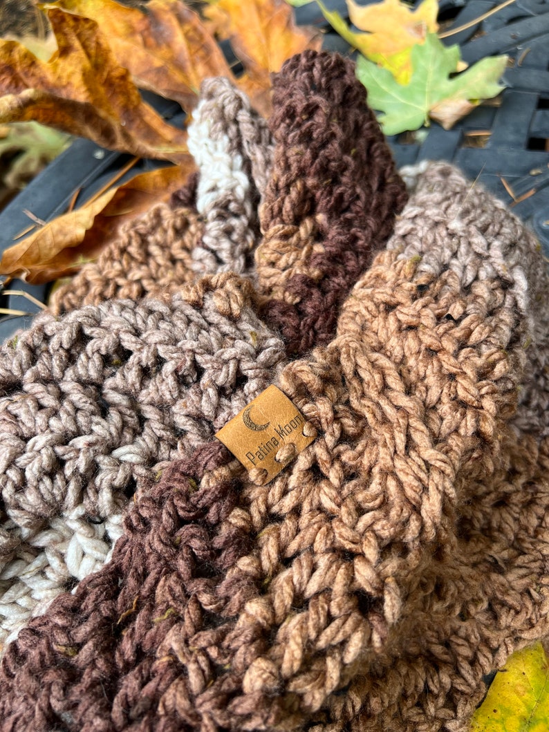 Cozy Chevron pattern Infinity Scarf image 3