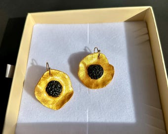 "Anna" Gold Flower Earrings