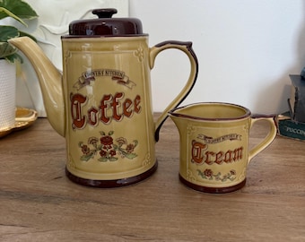 Caffettiera e lattiera vintage Asake Japan Country Kitchen.