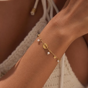 Gold Cowrie Shell Bracelet, Waterproof 18K PVD Stainless Steel Bracelet, Beach Pearl Bracelet, Dainty Coastal Jewelry for Women