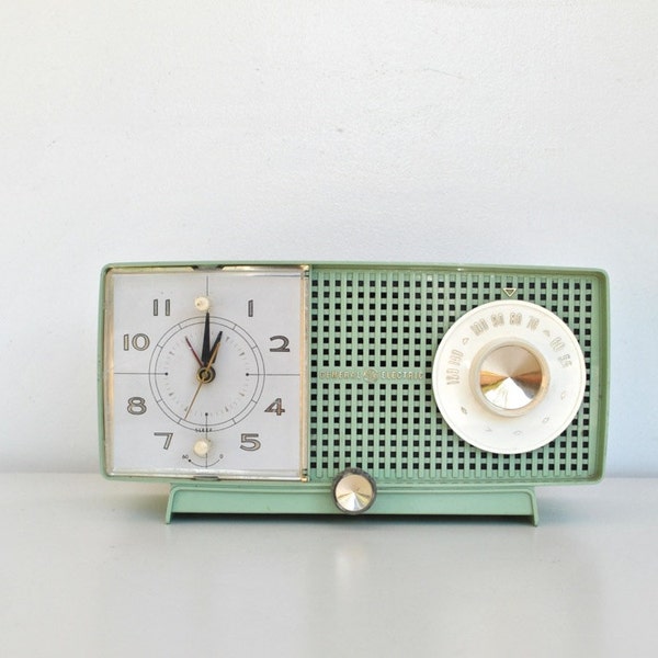 Mint Green Vintage Radio - Mid Century Modern Decor - General Electric Radio