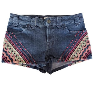 BDG Urban Outfitters Southwestern Inspired Embroidered Denim Shorts Size 29 image 1