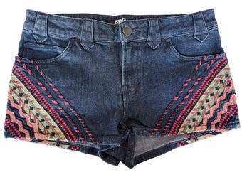 BDG Urban Outfitters Southwestern Inspired Embroidered Denim Shorts Size 29