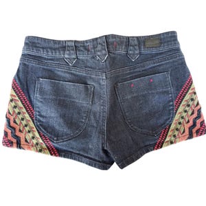 BDG Urban Outfitters Southwestern Inspired Embroidered Denim Shorts Size 29 image 2