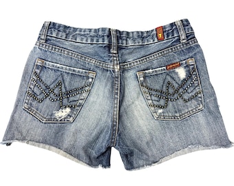 7 For All Mankind Y2K – Slitna jeansshorts med fickor och nitar – 27