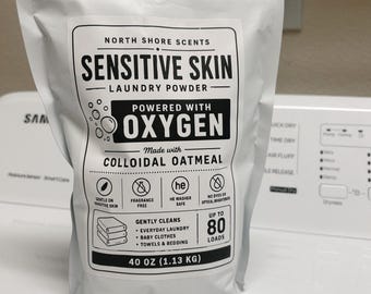 Detersivo in polvere per bucato delicato sulla pelle / detersivo per bucato senza profumo