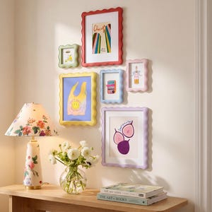 Pastel Wavy Scalloped Picture Frames, Playful Wall Art Decorative Frames, Soft Multi‑Tone Frames For Eclectic Home Gallery Wall & Tabletop