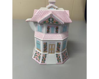 LENOX 1991 The Lenox Village CREAMERY W/ Lid Fine Porcelain Creamer Missing Part