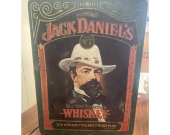 Whisky de Tennessee JACK DANIELS Old Time Old No 7, rico y suave, de añada. Solo en lata.