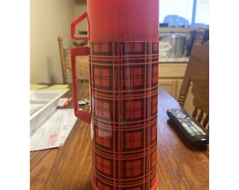 Thermos Aladdin a quadri rossi e neri da 1 quarto, vintage, prodotto negli Stati Uniti, per bevande calde.