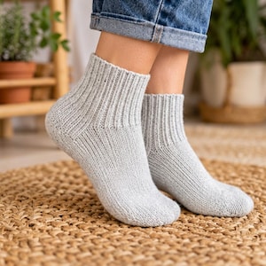 Socks Knitting Pattern PDF, Vintage Anklet Sock Knitting Pattern PDF, Classic Ribbed Ankle Socks, Women's Knit Socks, DPN Sock Pattern