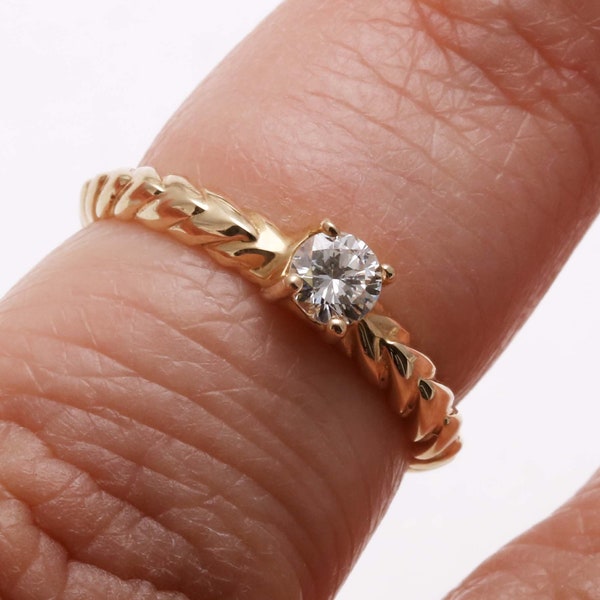 Vintage 14k yellow gold Diamond Solitaire Engagement Ring 0.35 ct miners Swirl Estate