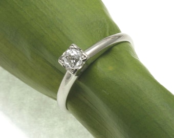 Vintage 14k white gold diamond miners cut solitaire 0.28 carats Estate engagement ring