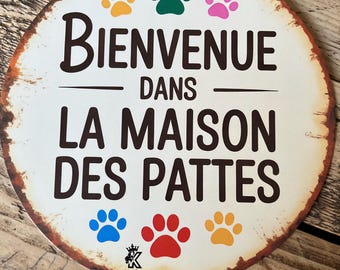 Letrero metálico “Bienvenidos a la Casa de las Patitas” – Decoración para mascotas – Letrero de entrada para perros/gatos de 20 cm