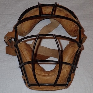 Youth Size Catcher&#39;s Mask