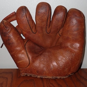 Baseball Glove Endorsed By Chet Laabs