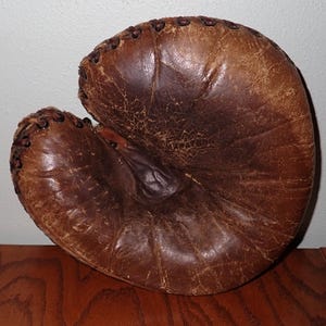 Catcher&#39;s Mitt By Marathon
