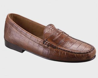 Tan Handapinted Patina Krokodildetail Mokassin