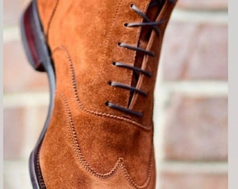 Handgemachte braune Wildleder-Wingtip-Stiefel, Leder Knöchel Schnürung, Kleid formal