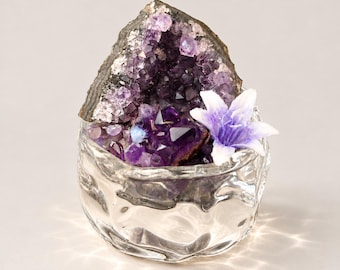 Geoda de amatista y cuenco energético de cristales en racimo, mini jardín de cristales, decoración de altar, regalo espiritual