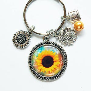 Sunflower keychain, Keyring for her, Sunflower keyring, Floral, stocking stuffer, Gift under 25, keychain for women, Sunflowers 8076 image 1
