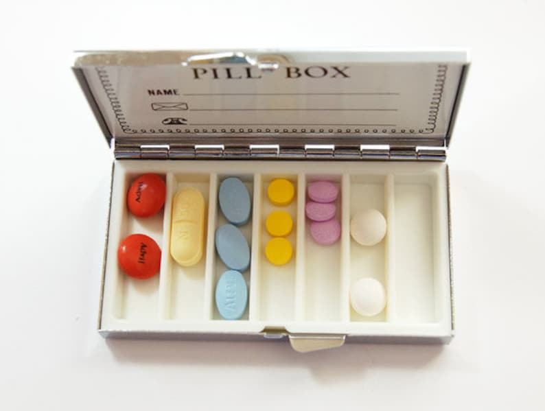 7 sections Pill case 7 day pill box Pill Box Pill Container 7 day Asian Venetian pill case Venetian Print Venetian Design 4977