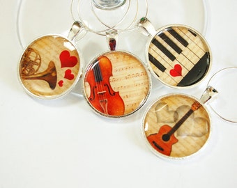 Music Wine Charms, Musical Instruments, Wine Glass Charms, Wine Charms, silver plated, barware, entertaining, table setting, music (2520)