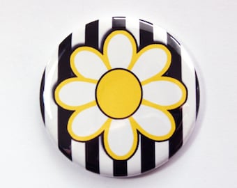 Pocket mirror, purse mirror, Flower Mirror, Daisy, Black White Yellow, Daisy Mirror, gift for her (3641)