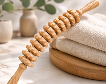 Wooden Cellulite Massage Roller 12 Wheel Fascia Blaster for Legs & Thighs Anti Cellulite Massager for Lymphatic Drainage Body Sculpting