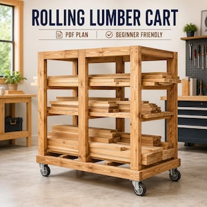 Può includere: Un carrello in legno con ruote dotato di tre ripiani, riempito con assi di legno marrone chiaro di varie lunghezze. Il carrello è dotato di quattro ruote piroettanti alla base. Il testo in alto recita ROLLING LUMBER CART PDF PLAN.