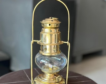 Farol de aceite de latón tipo huracán - Lámpara rústica de mesa o colgante