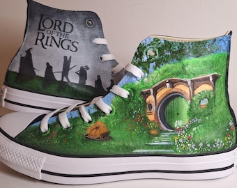 Zapatillas Converse pintadas a mano: auténtico calzado artístico personalizado.