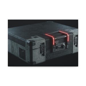 Könnte beinhalten: Ein dunkelgrauer Koffer im Industriestil mit strukturierter Oberfläche und Zahlenschloss. Der Koffer hat einen schwarzen Griff und rote neonartige Akzente. Der Text "THE HELLFIRE CASE STORAGE" ist sichtbar.