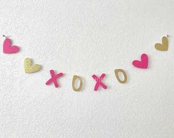 Valentine's Day XOXO Garland, Heart Garland, Happy Valentine's Day, Valentine's Day Decorations, Galentines Day Decor, Valentine's Day Party