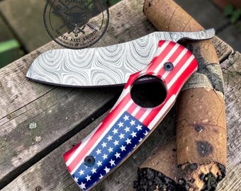 Damascus Cigar Cutter Knife Handmade Tobacco Blade Pocket Cutter Gift for Smokers Collectible Gentleman Accessory USA Flag