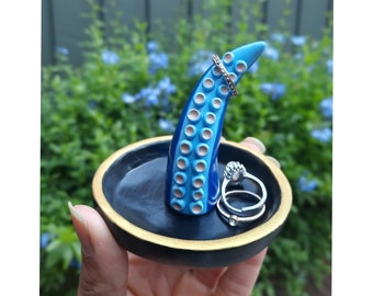 Octopus decor, Cute Ring Holder, Octopus jewelry holder, tentacle ring stand, octopus art, Unique Ring Holder,