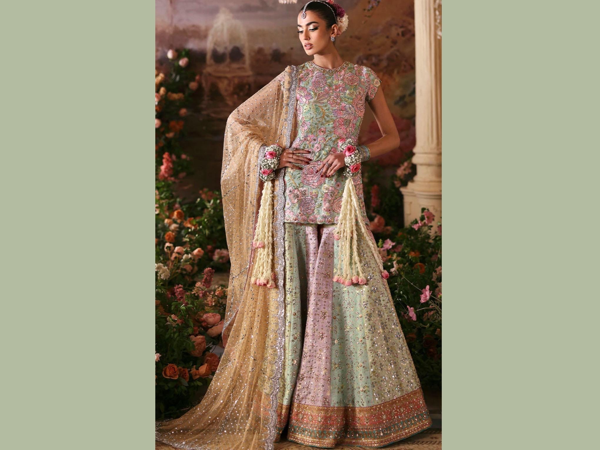 Nomi Ansari - Etsy