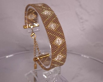 Geometric Peyote Bracelet Pattern PDF, Neutral Tones, Gold Accents (Digital Download)