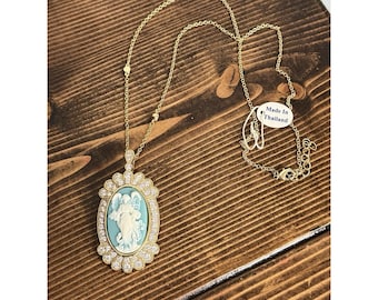 Cameo Jewel eingerahmt Gold Toned Sky Blue & Weiß Anhänger Halskette Thailand