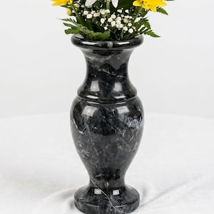 Hochleistungs-Friedhofsvase aus natürlichem Marmor für Grabstätte, Grabstein aus massivem Stein, Grabstein-Blumenhalter im Freien Grabdekor