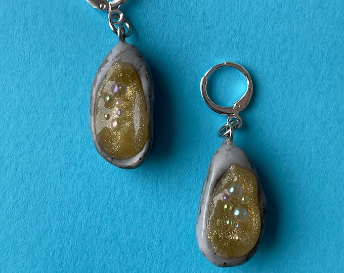 Oyster Charms 1