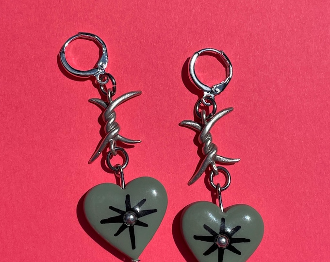 Heartburst Earrings - Sage